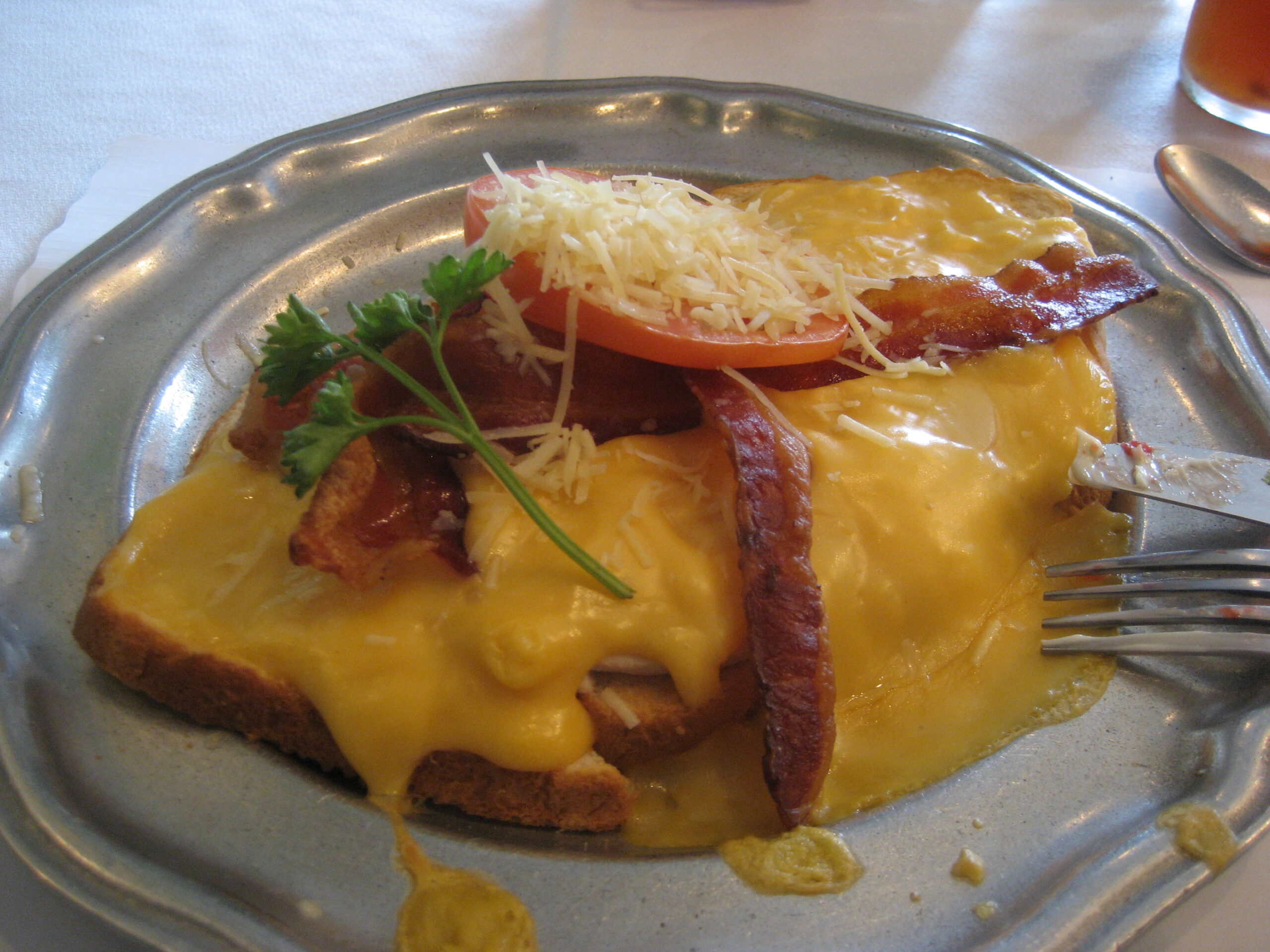 The Ultimate Guide to Hot Brown: A Delectable Taste of Kentucky’s Culinary History