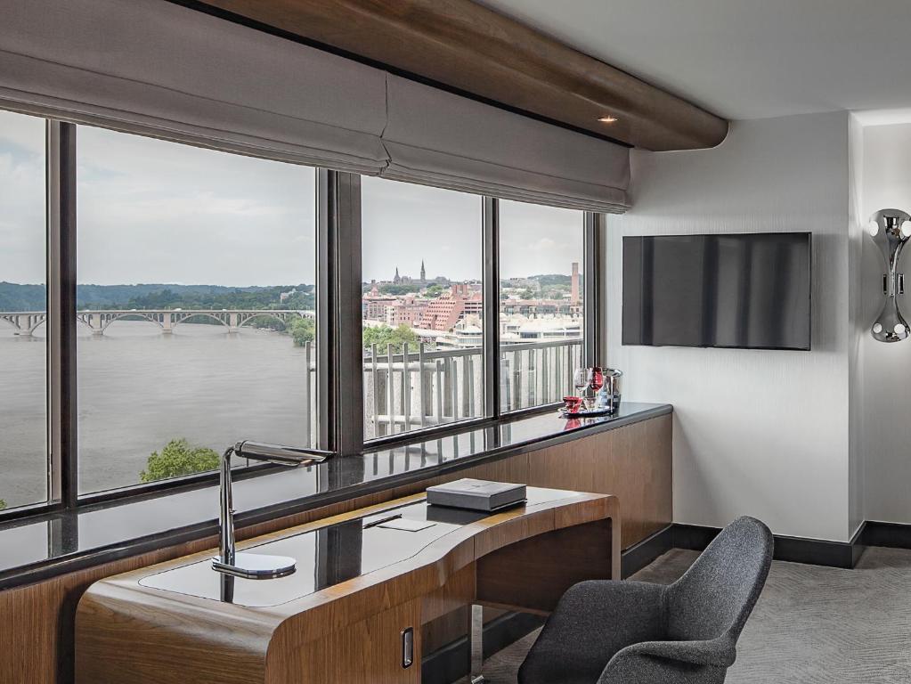 The Watergate Hotel Georgetown: Experience Unmatched Luxury in Washington, DC