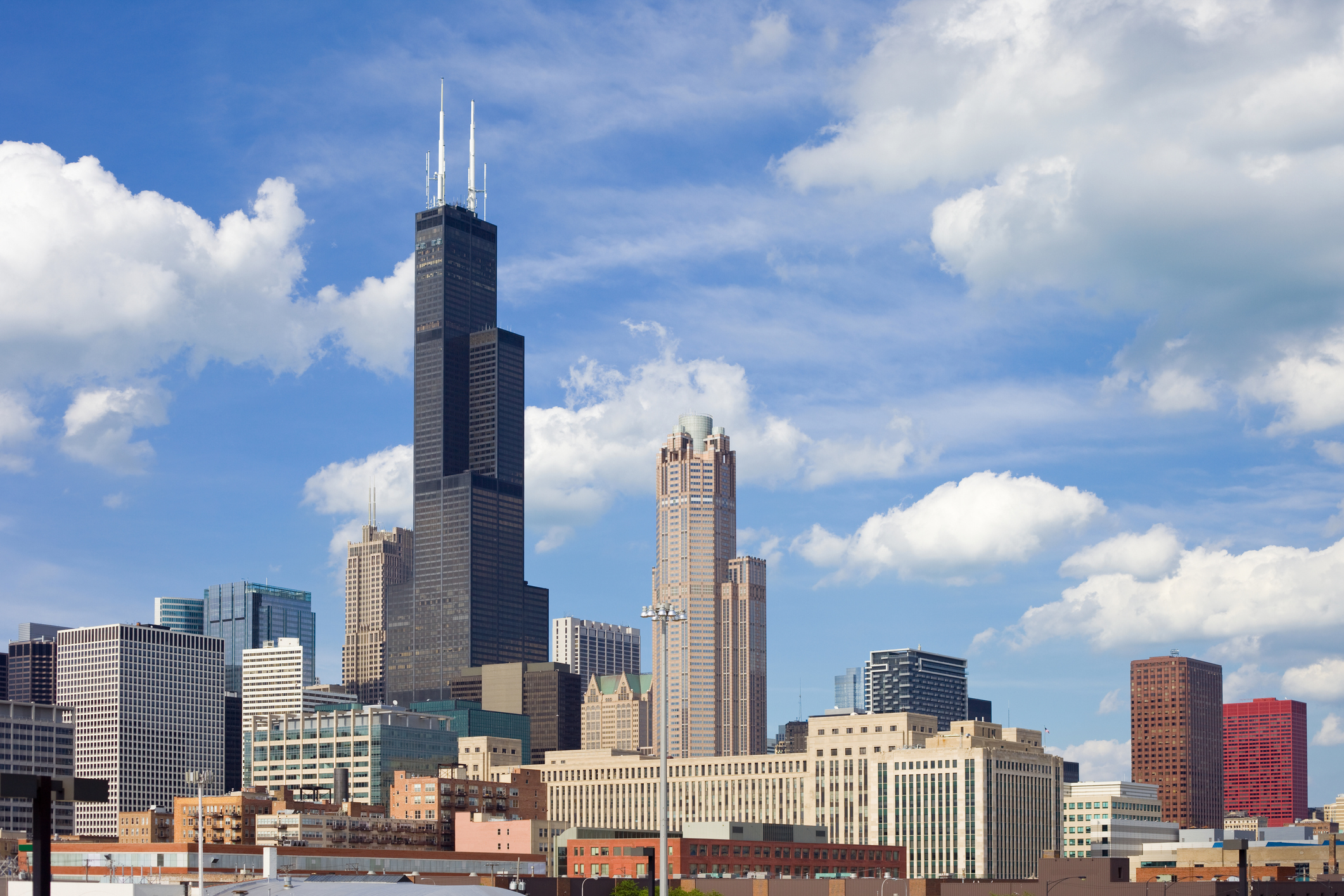 Willis Tower Adventure: The Ultimate Chicago Skyline Experience