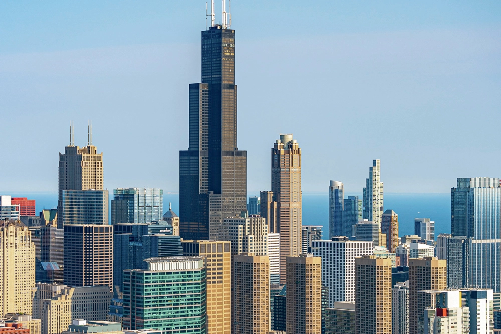 Willis Tower Adventure: The Ultimate Chicago Skyline Experience