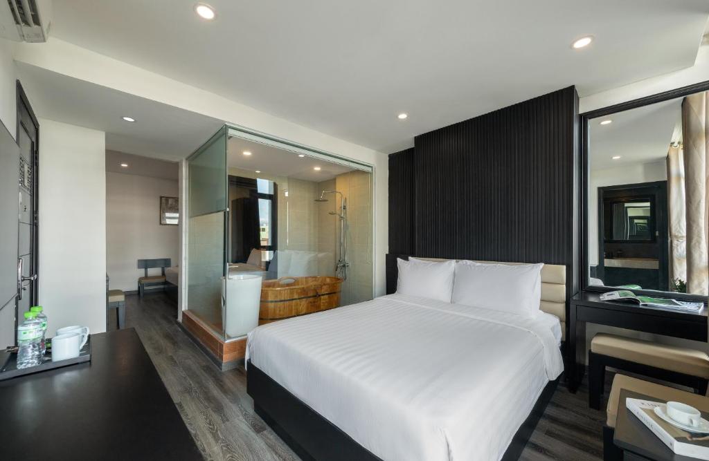 Ocean Star Hotel: Your Premier Gateway to the Charms of Da Nang